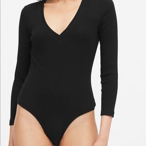 Banana Republic Ribbed V-neck Thong Body Suit - Black - Size Large Petite - NWT